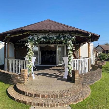 Rettendon Lodge Battlesbridge Exterior foto