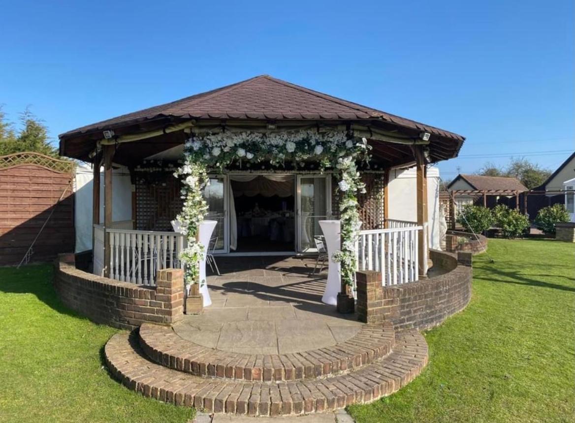 Rettendon Lodge Battlesbridge Exterior foto